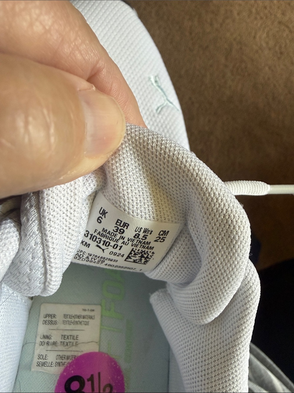 Puma White Mesh Athletic Sneakers with Mint Accent size 8.5 women’s.Worn once - Picture 7 of 7